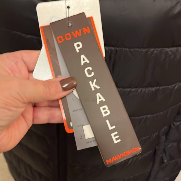 Hawke & Co NWT Down Packable Black Vest size Large - Picture 4 of 8